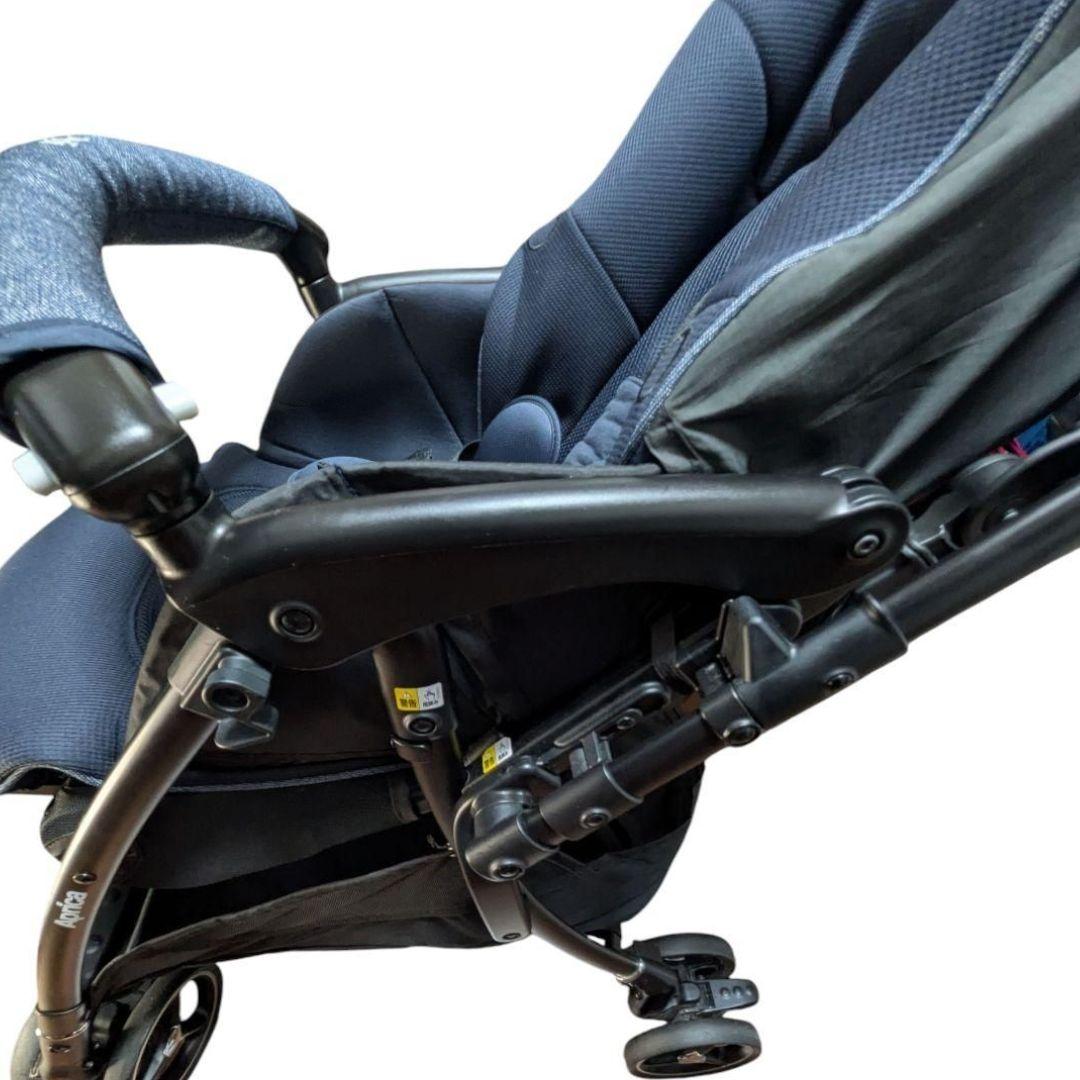 美品 アップリカ ラクーナクッションフリー 新品スペアクッション付 A B型対応