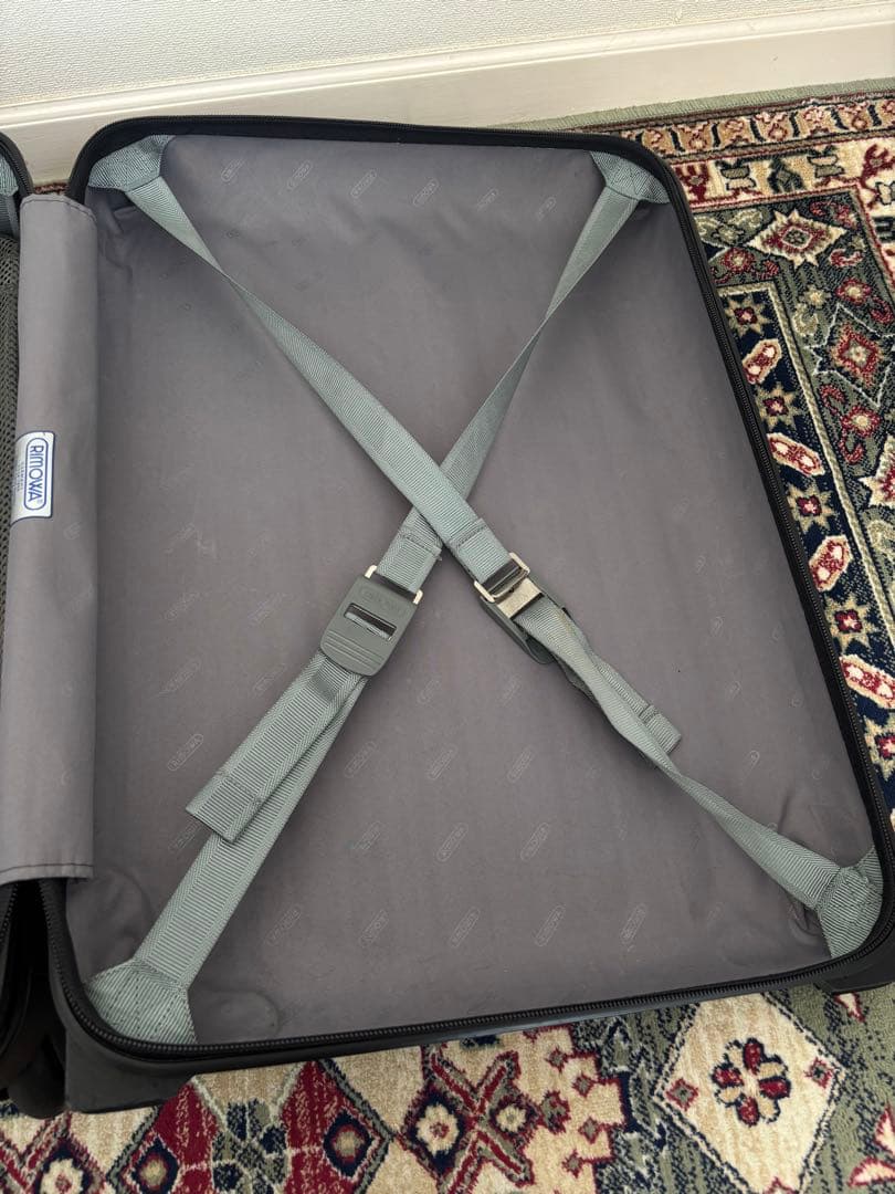 RIMOWA リモワ　サルサ　機内持ち込み　ブラック キャリーケース