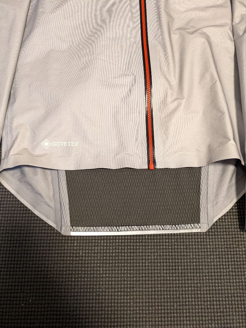 CASTELLI　TEMPESTA LITE JACKETサイズM