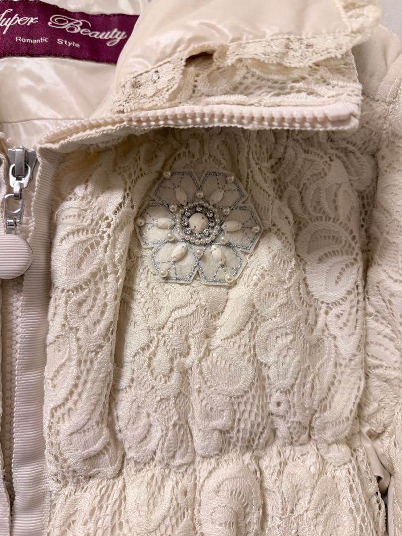 SuperBeautyアイボリー レース模様 ダウンジャケット40サイズ❤️