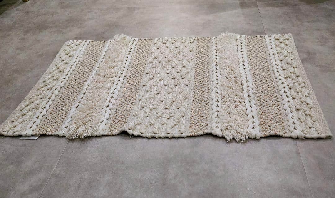 海外雑貨　モロッコ　ラグ