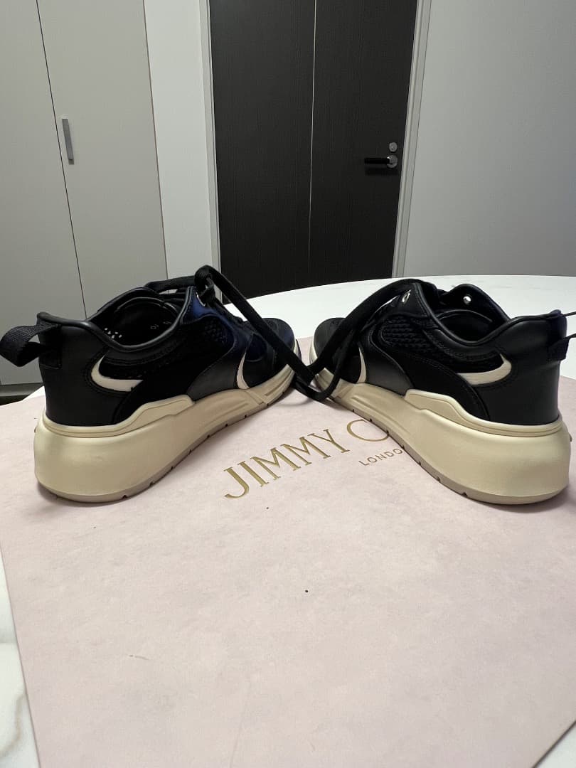 Ferragamo スニーカー 黒/ベージュ