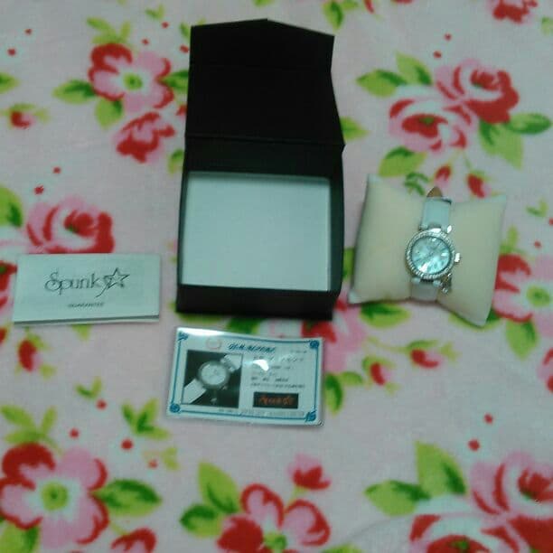 ダイヤモンド付き腕時計　ダイヤモンド認定証付き