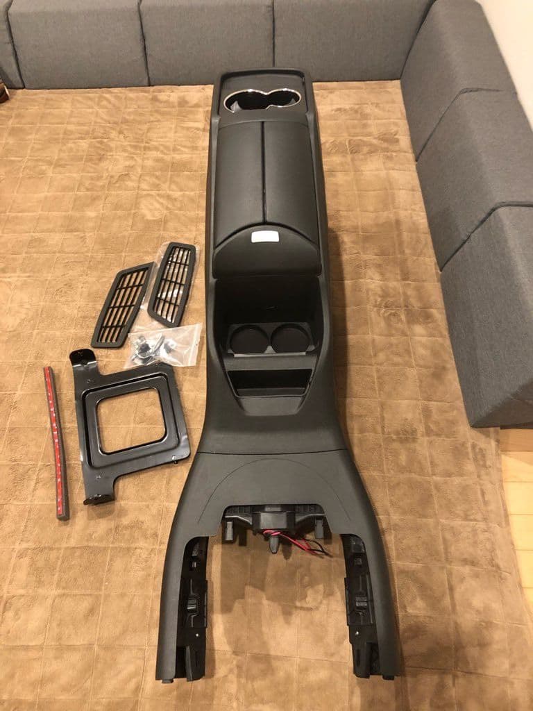 w447 RHD v220d 新型vクラス　専用センターコンソールキット新品