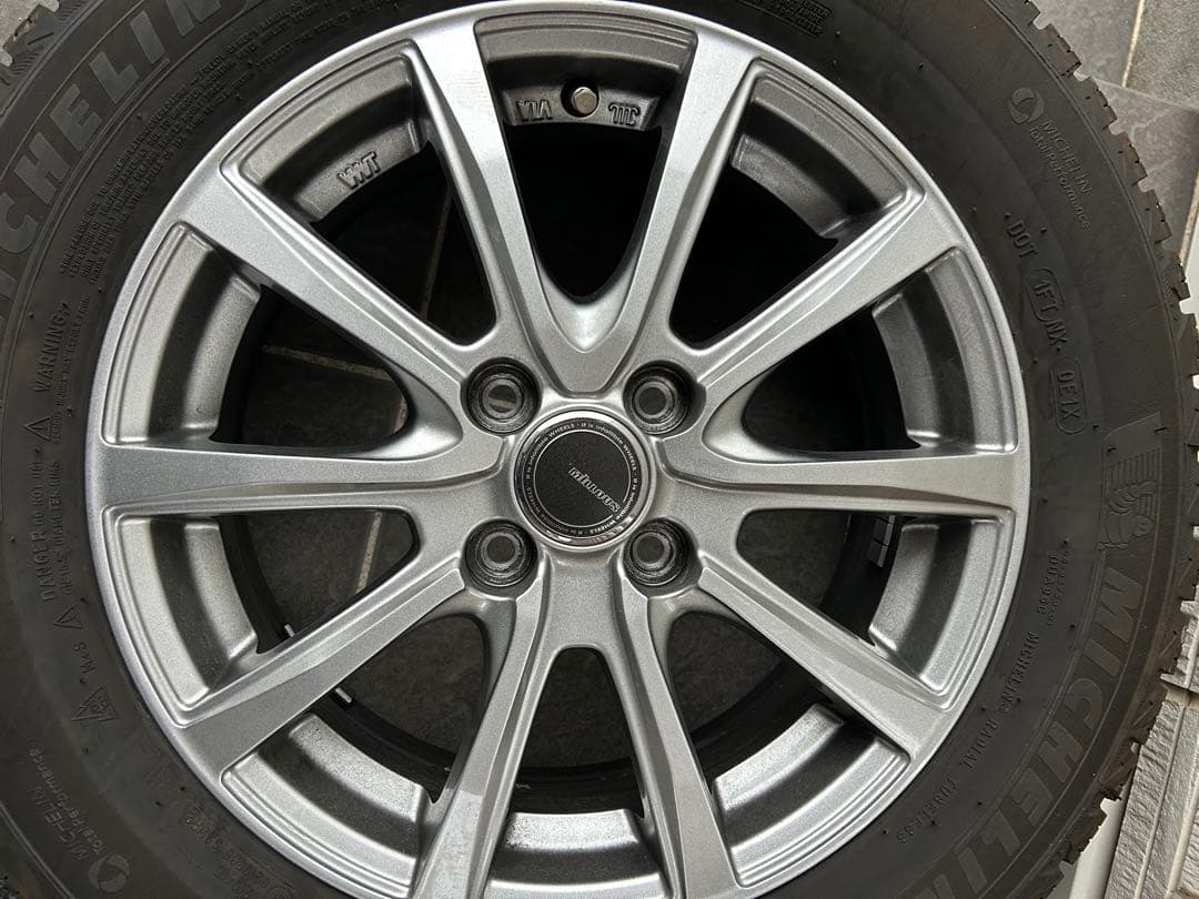 スタッドレスタイヤ 185/65 R15 5スポークホイールセット