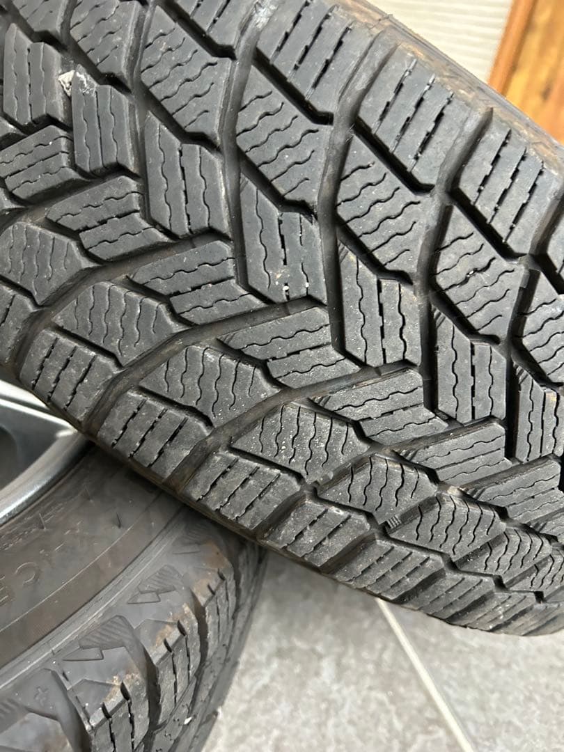 スタッドレスタイヤ 185/65 R15 5スポークホイールセット