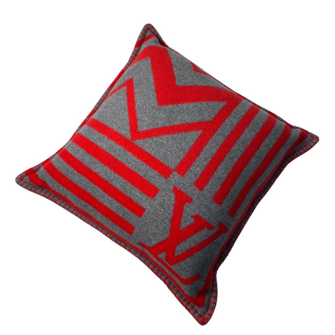 未使用 ルイ ヴィトン LOUIS VUITTON クッション M79524