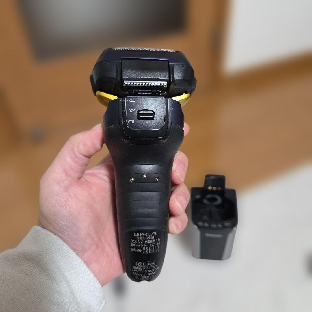 Panasonic メンズ電気シェーバー 充電・クリーニング機能付き