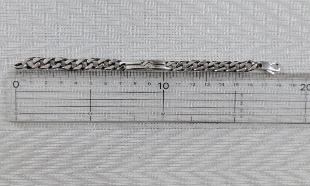 GUCCI ノット　インフィニティ　ブレスレット