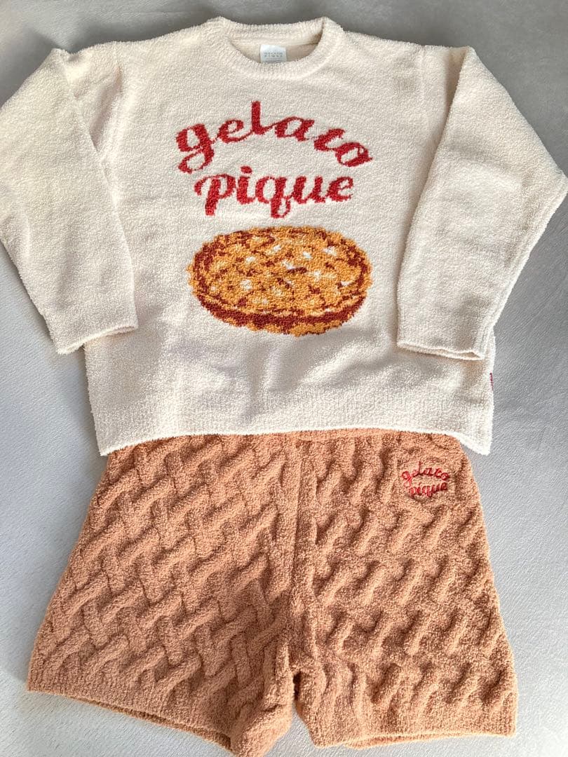 【akn】スフレPIE ジャガード プルオーバー & ショートパンツ