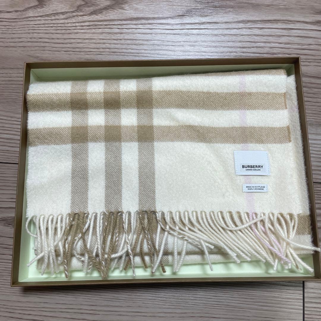 BURBERRY アイボリー チェック柄マフラー
