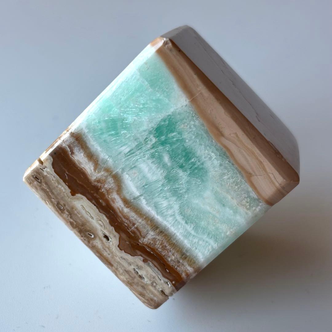 カリビアンブルーカルサイト　キューブ　スクエア　天然石　ヒーリングストーン