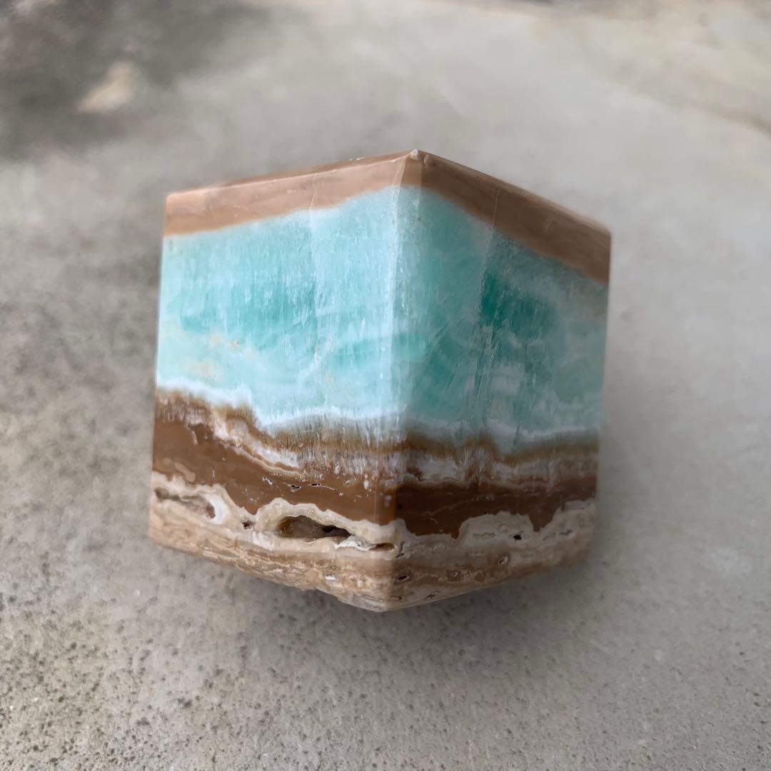 カリビアンブルーカルサイト　キューブ　スクエア　天然石　ヒーリングストーン