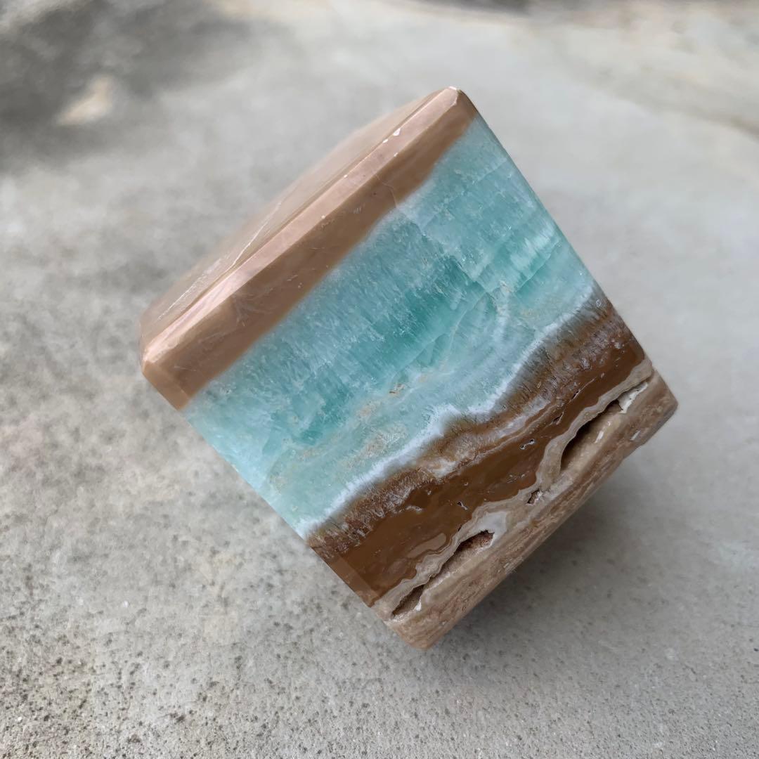 カリビアンブルーカルサイト　キューブ　スクエア　天然石　ヒーリングストーン