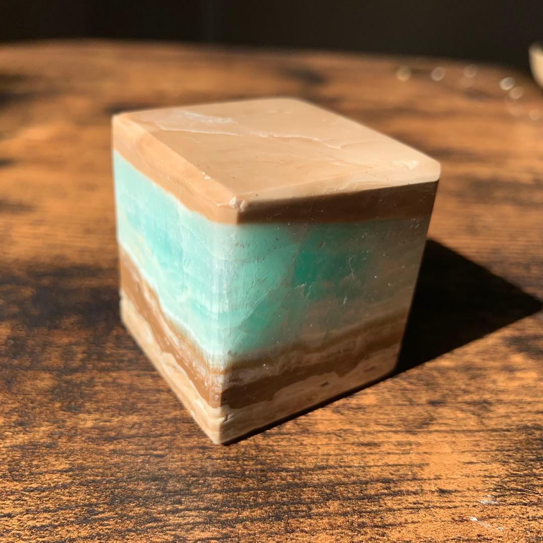 カリビアンブルーカルサイト　キューブ　スクエア　天然石　ヒーリングストーン