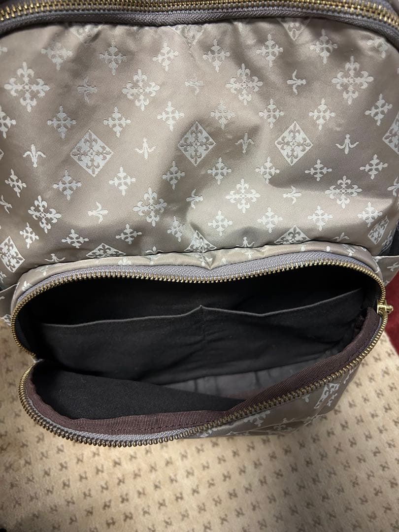 ラシット　グレー　リュック　バックパック