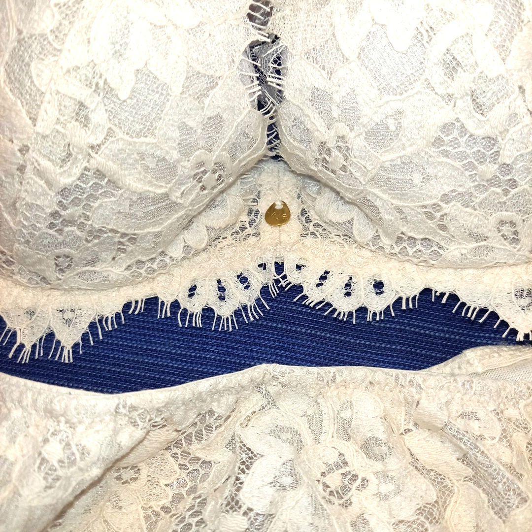 ★ワコールYue ブラジャーショーツセット D70 ベージュ 新品タグ付き