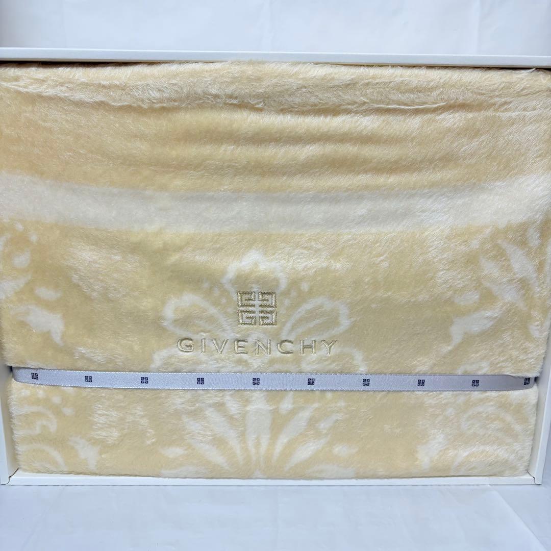 GIVENCHY ジバンシー　シルク100高級毛布　ベージュ