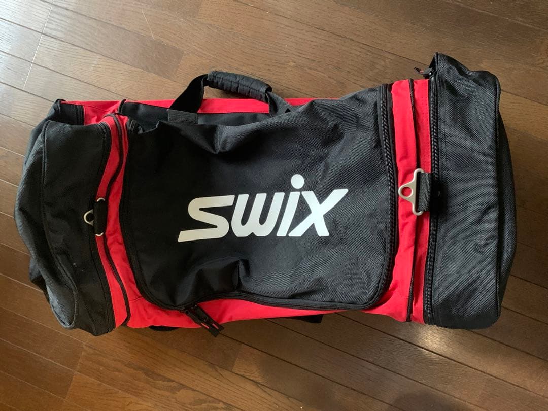 美品 SWIXキャスター付きバッグ