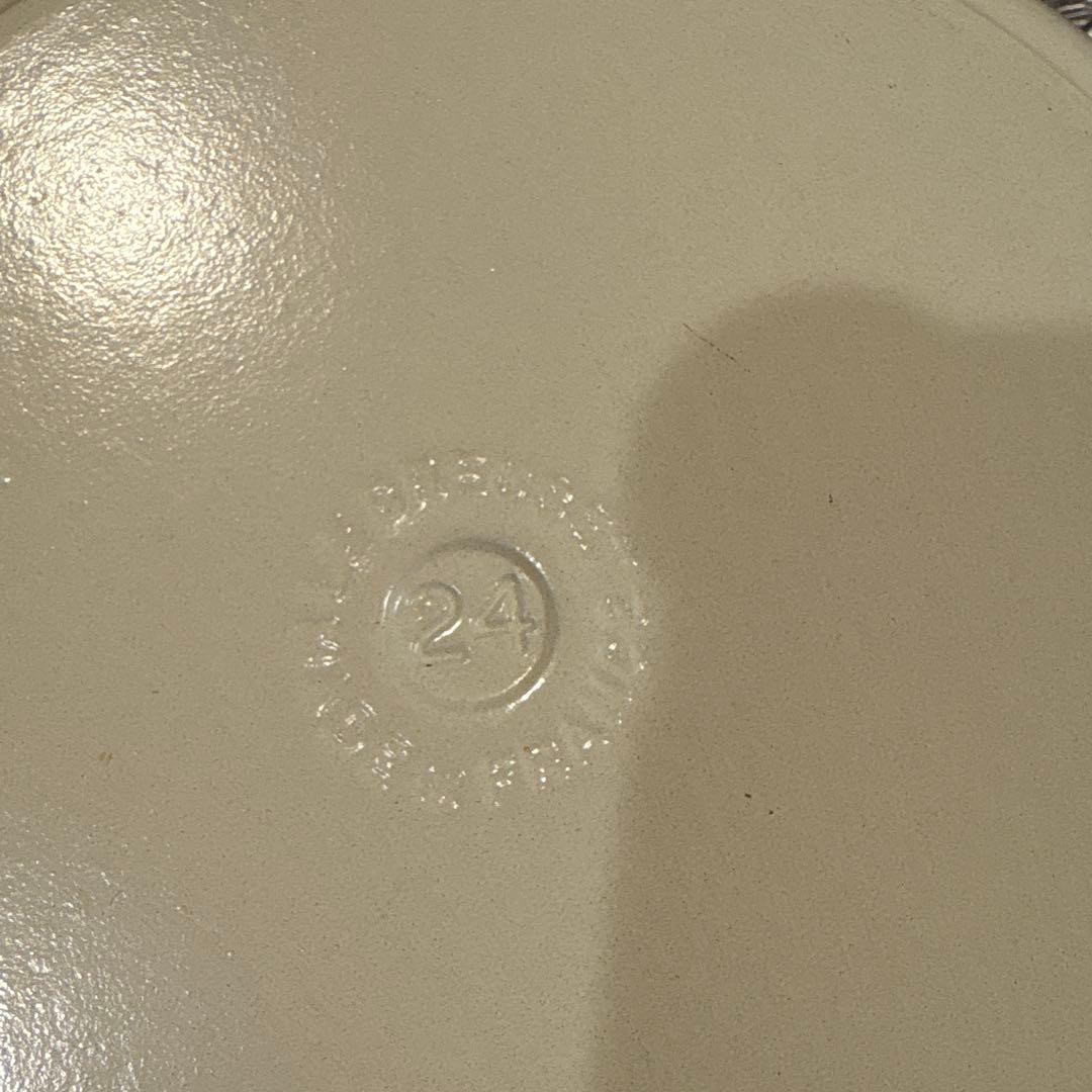 ◆ ル・クルーゼ ココットロンド 24cm ◆ ホワイト