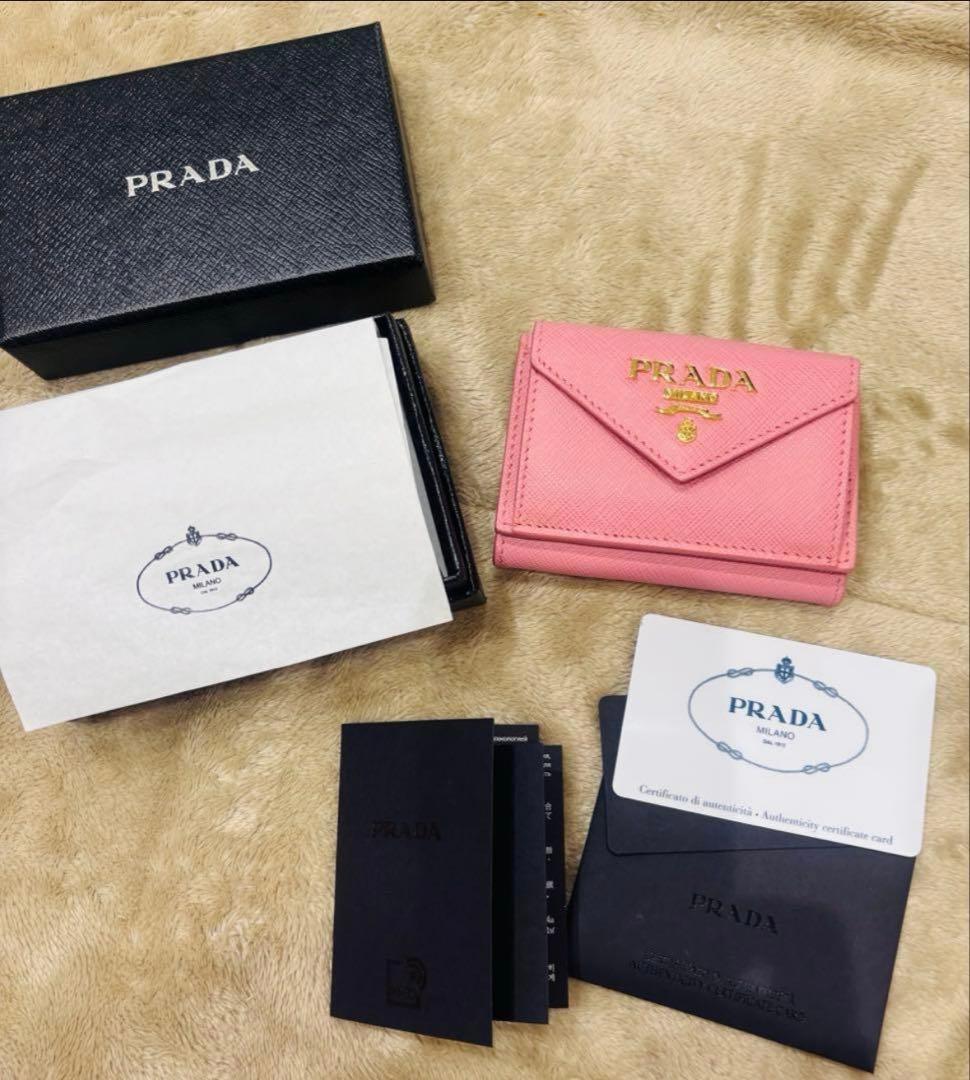 プラダ　ミニ財布　ピンク　サフィアーノレザー　美品