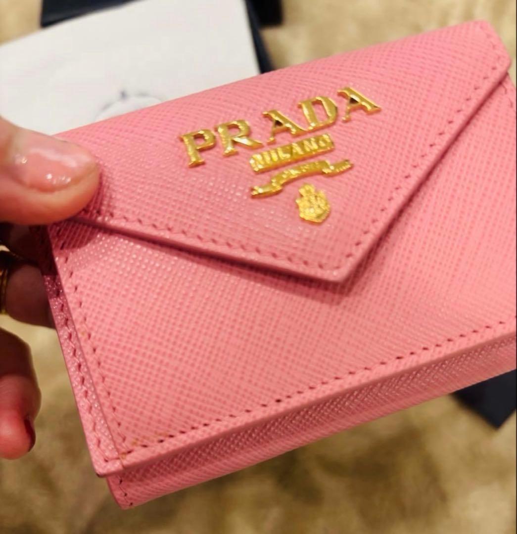 プラダ　ミニ財布　ピンク　サフィアーノレザー　美品