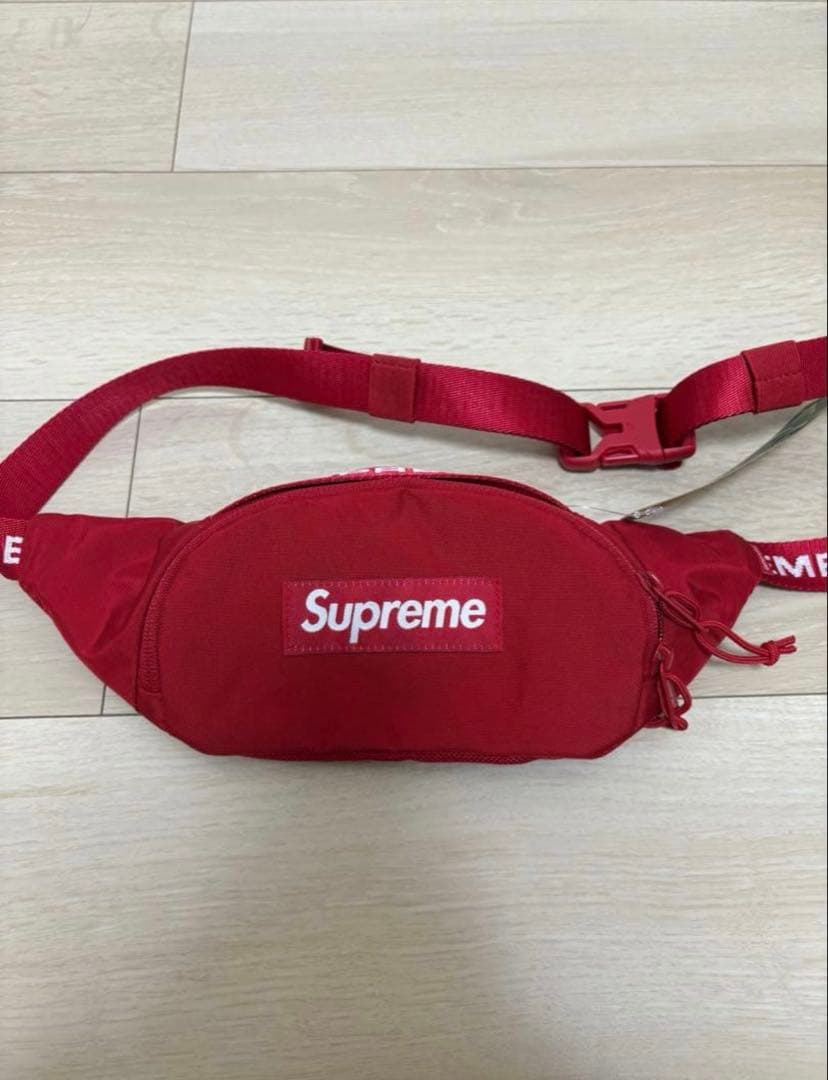 値下げ中！【新品未使用】Supreme Waist bag ウエストバック