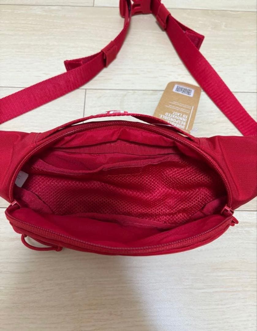 値下げ中！【新品未使用】Supreme Waist bag ウエストバック