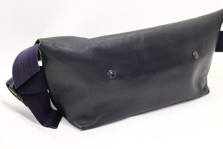 Uni&co.メッセンジャーバッグ　ダークネイビー　Sサイズ