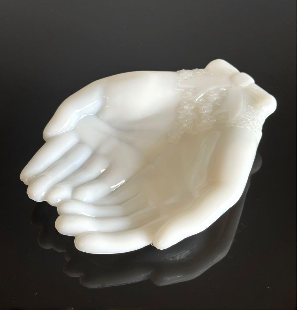 ミッドセンチュリー　ソープディッシュ　ハンドトレイ　ミルクガラス　AVON