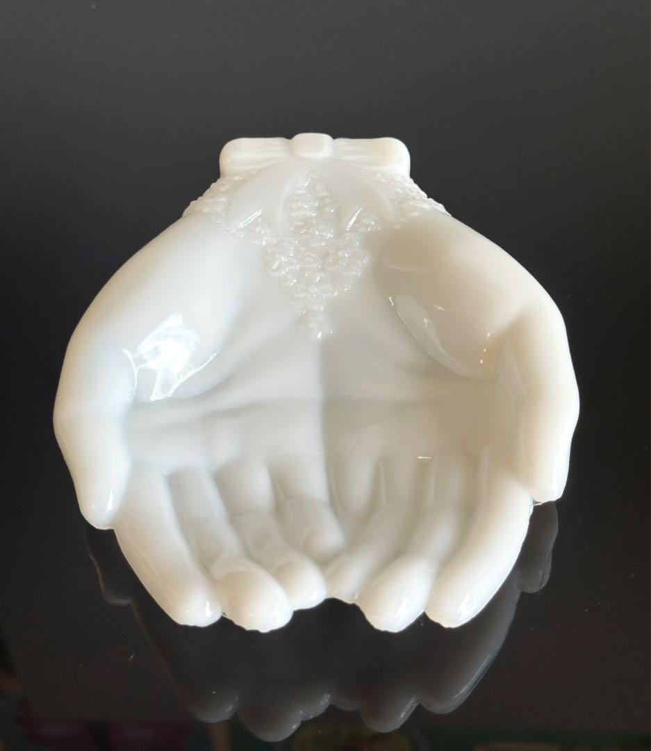 ミッドセンチュリー　ソープディッシュ　ハンドトレイ　ミルクガラス　AVON