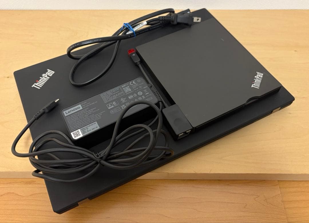 Windowsノート本体 ThinkPad X1 Carbon Gen5 (i7/8GB/512GB)