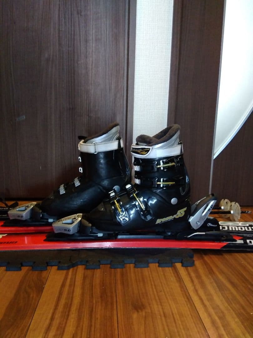 お買い得‼️CARVING/男女兼用/スキーセット・メンテ・WAX済み✔