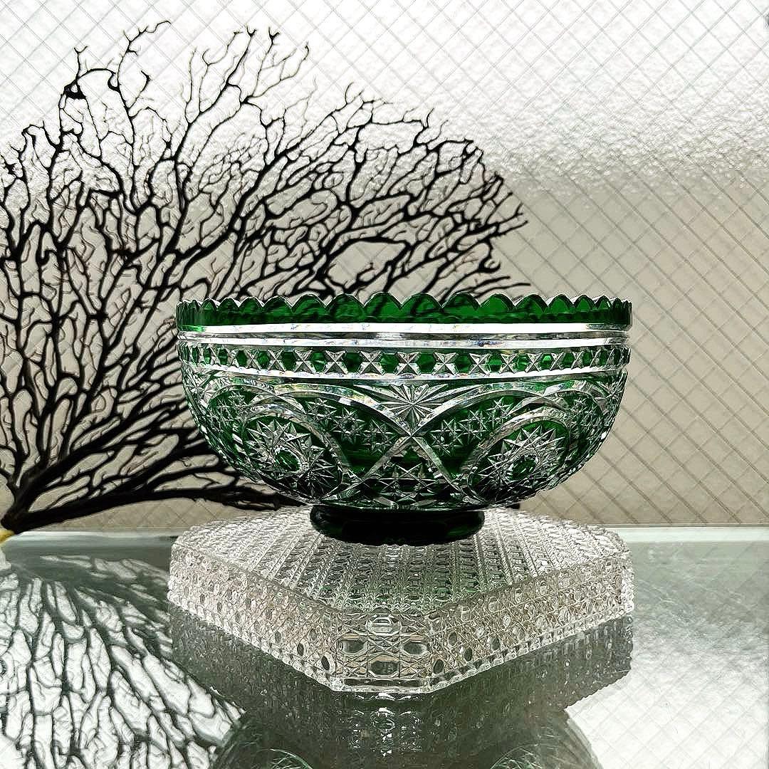 骨董　時代ガラス　緑色被せ　丸紋星切子　カットガラス　ガラス鉢　菓子器