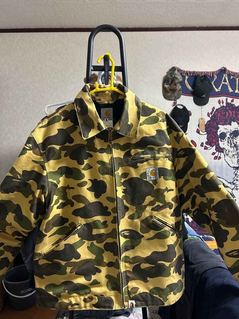 Carhartt アベイシングエープアクティブジャケットイエローカモ柄　美品