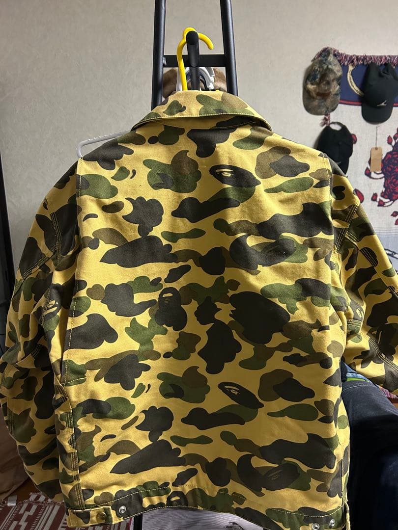Carhartt アベイシングエープアクティブジャケットイエローカモ柄　美品