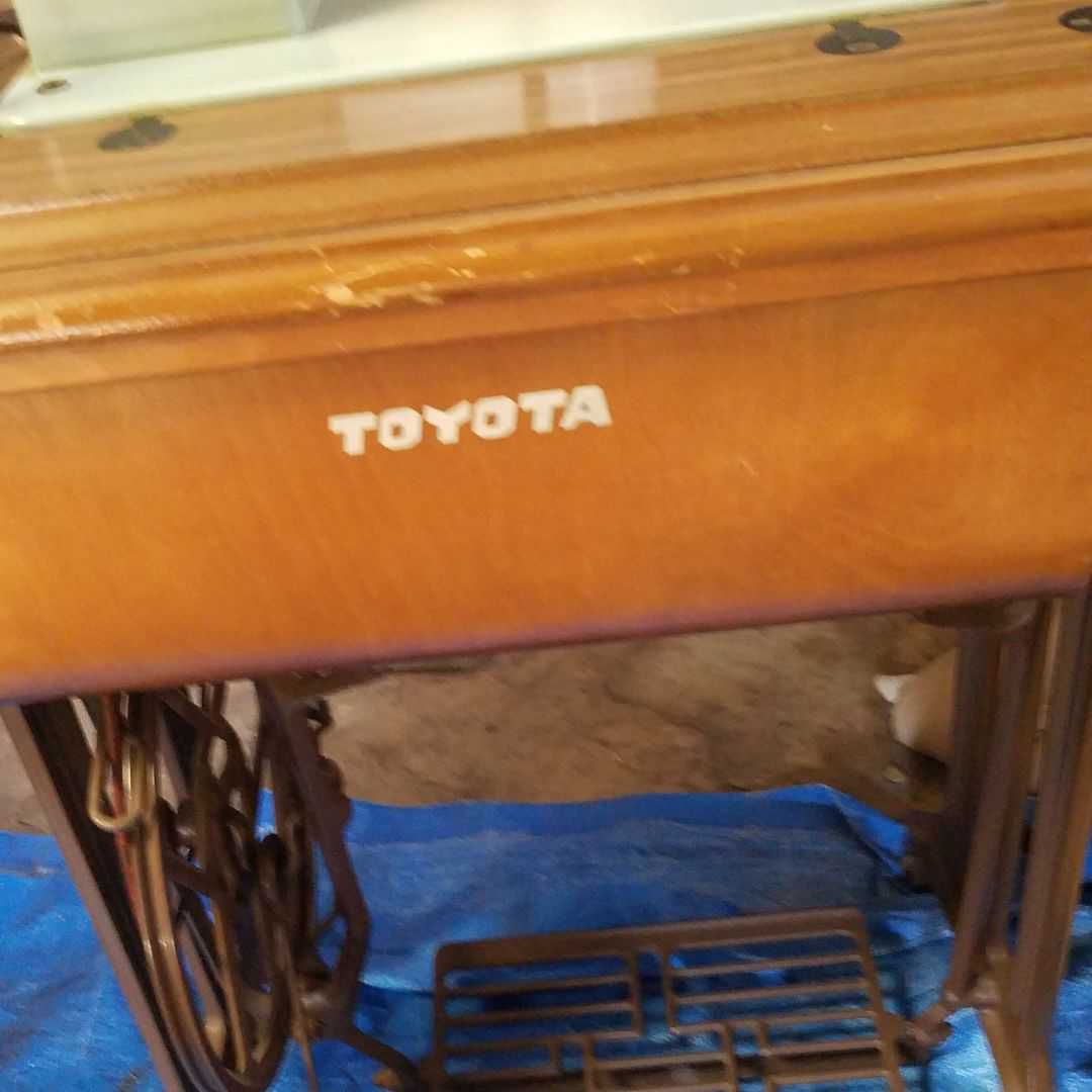 トヨタ製、アンティークミシン