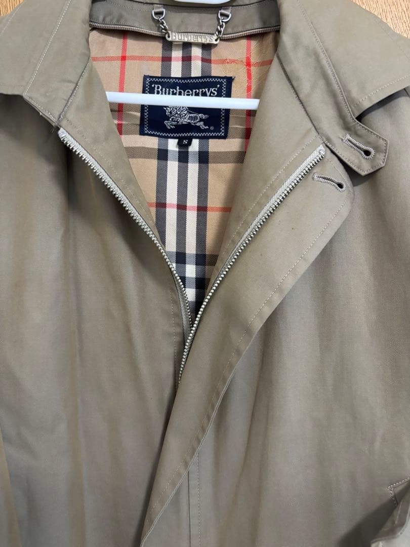 Burberry ベージュ ジャンパー