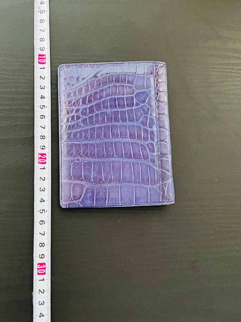 【新品未使用】クロコダイル　パスケース　パープル