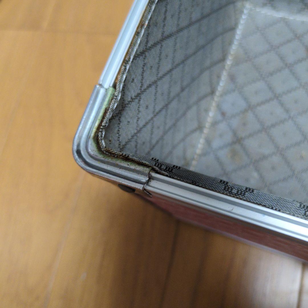 キティちゃん　ブランド風メイクボックス　化粧箱　ピンク　シルバー