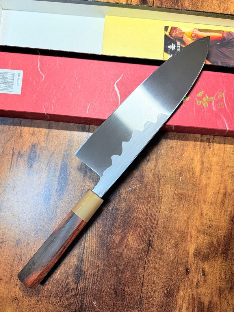 【堺刃物】　出刃　包丁　8寸　青鋼　紋鍛　紫檀水牛八角柄