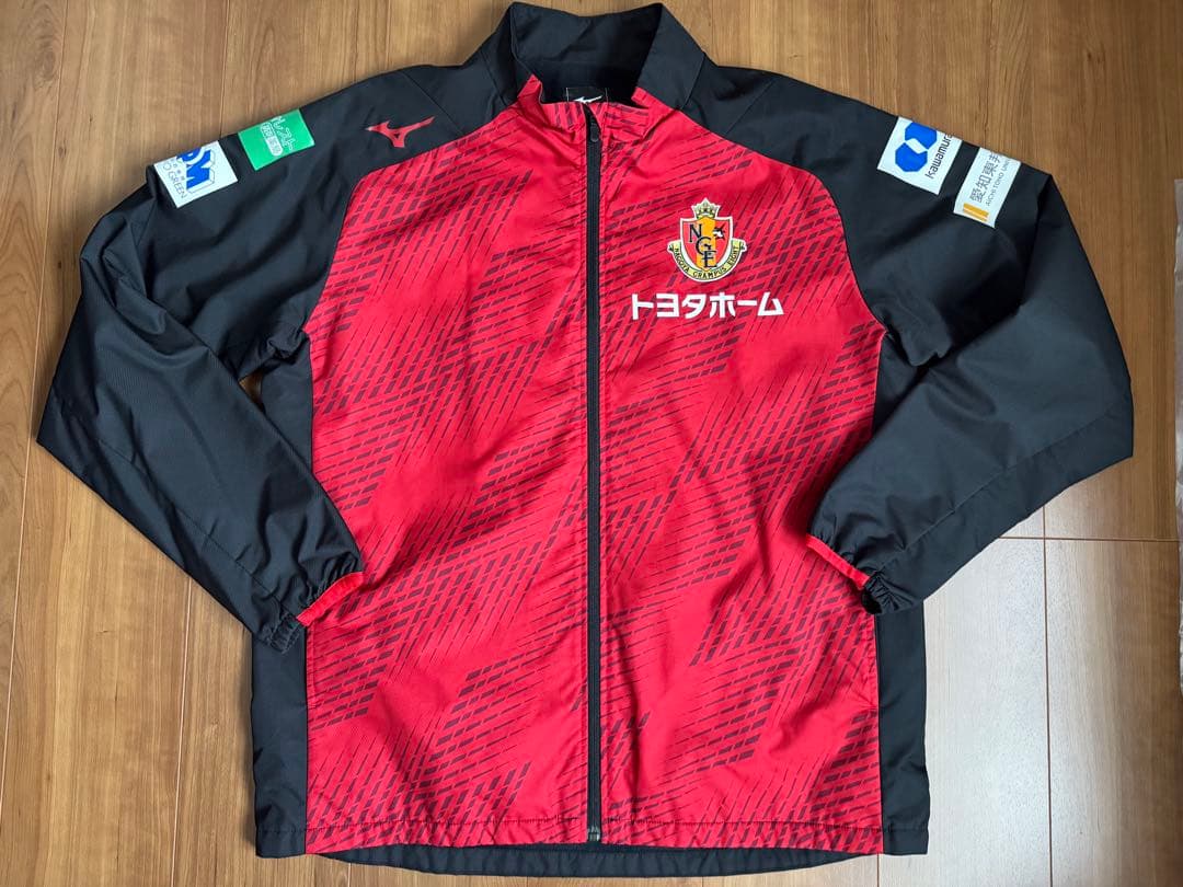 名古屋グランパス　ウォーマー