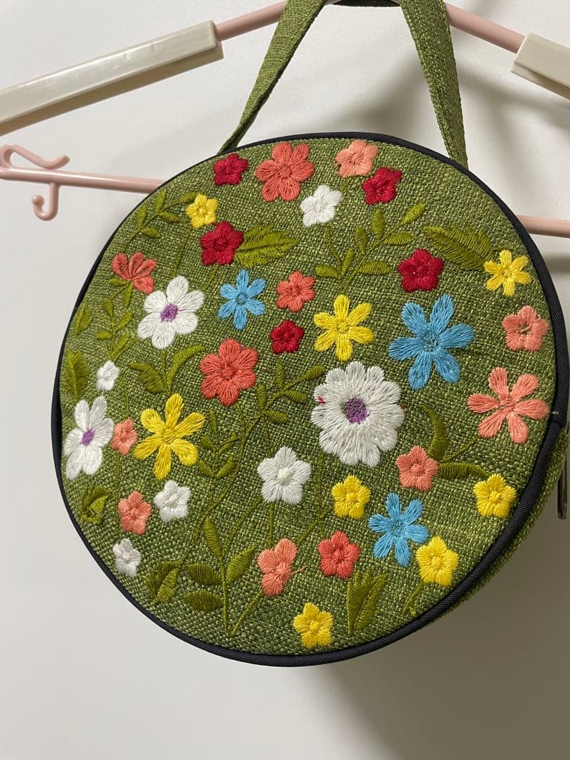 花柄刺繍 緑色 円形ハンドバッグ