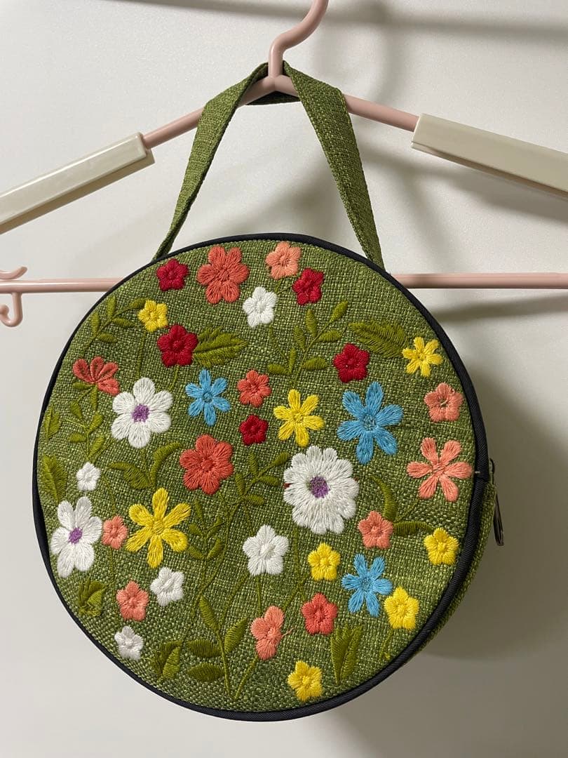 花柄刺繍 緑色 円形ハンドバッグ