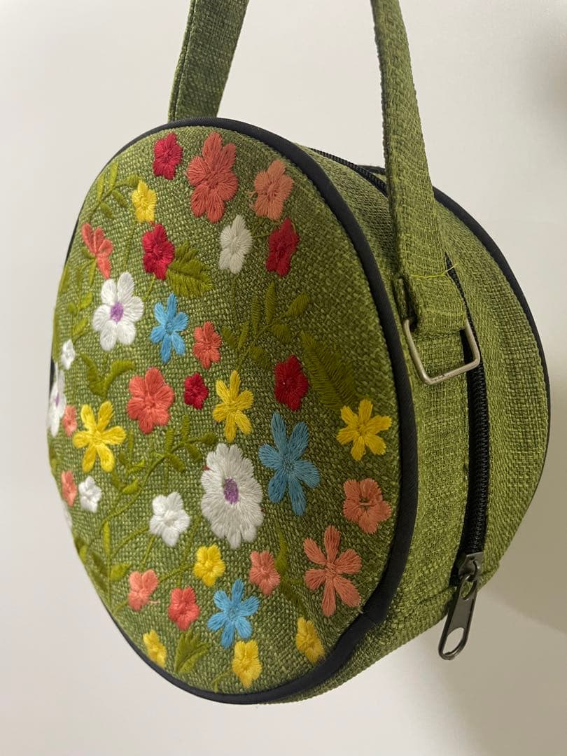 花柄刺繍 緑色 円形ハンドバッグ