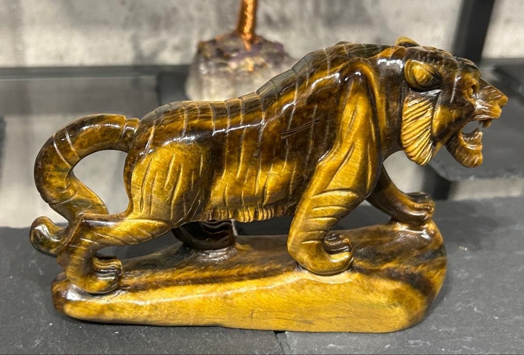 虎置物　タイガーアイ