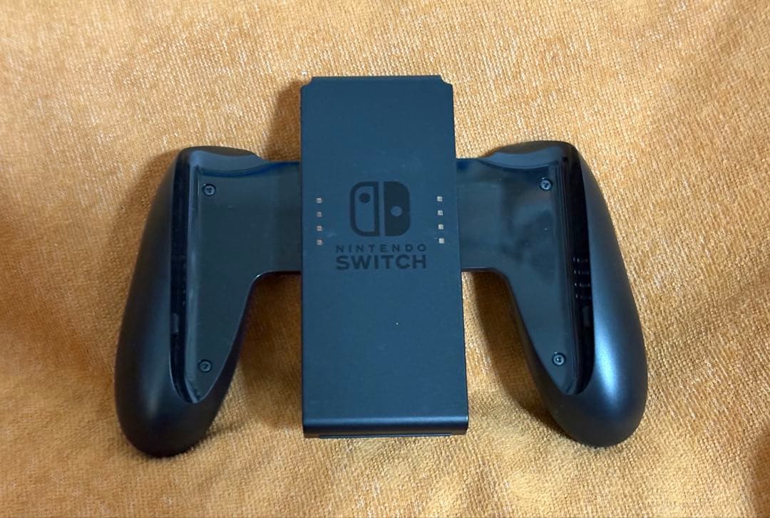 お餅さん専用　【訳あり】Nintendo Switch 本体 赤/青