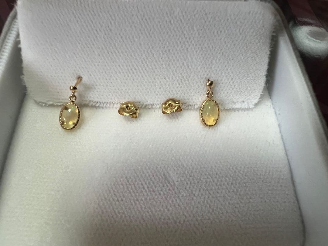 K18オパールピアス　アカット　お好き様にも　　未使用