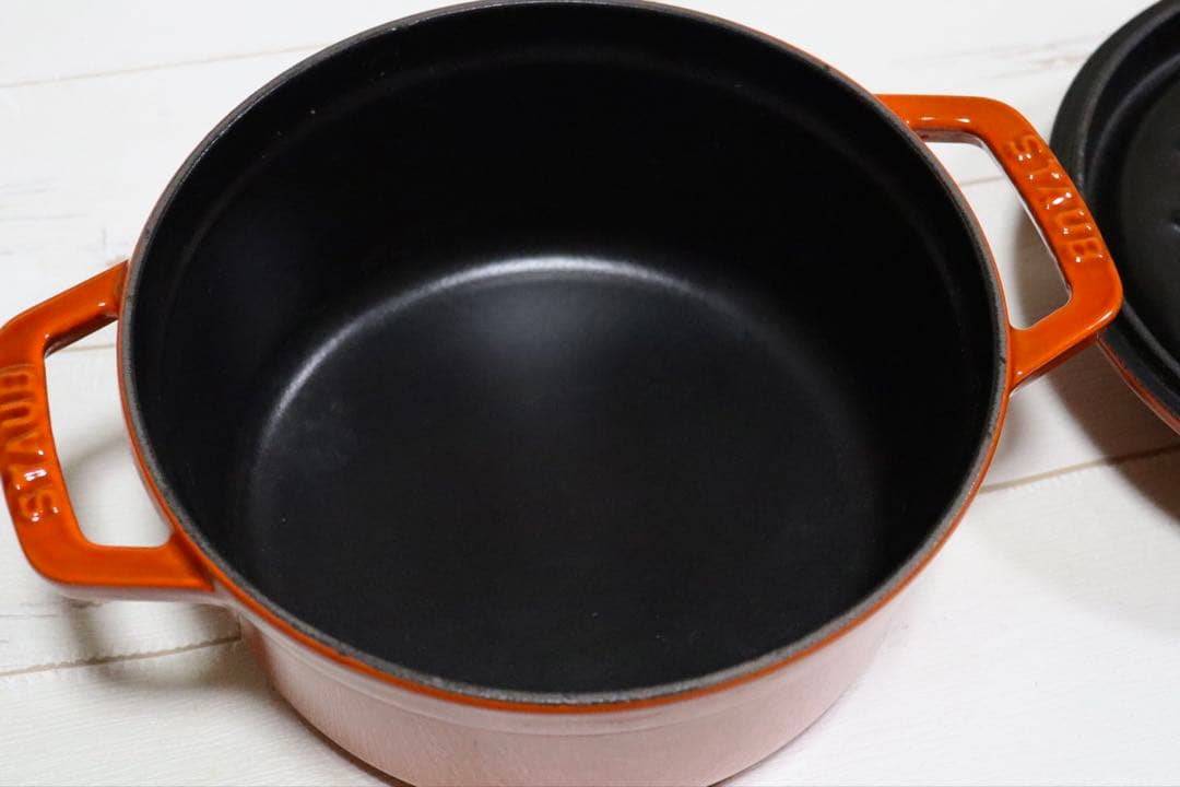 ストウブ　ココットラウンド　18cm シナモン