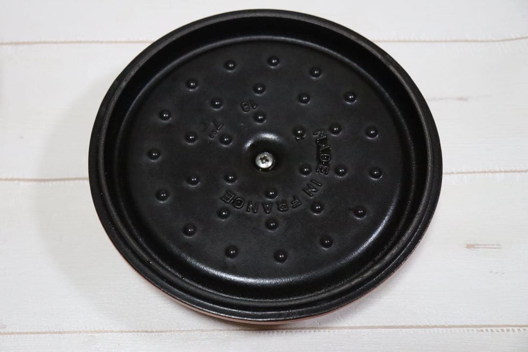 ストウブ　ココットラウンド　18cm シナモン